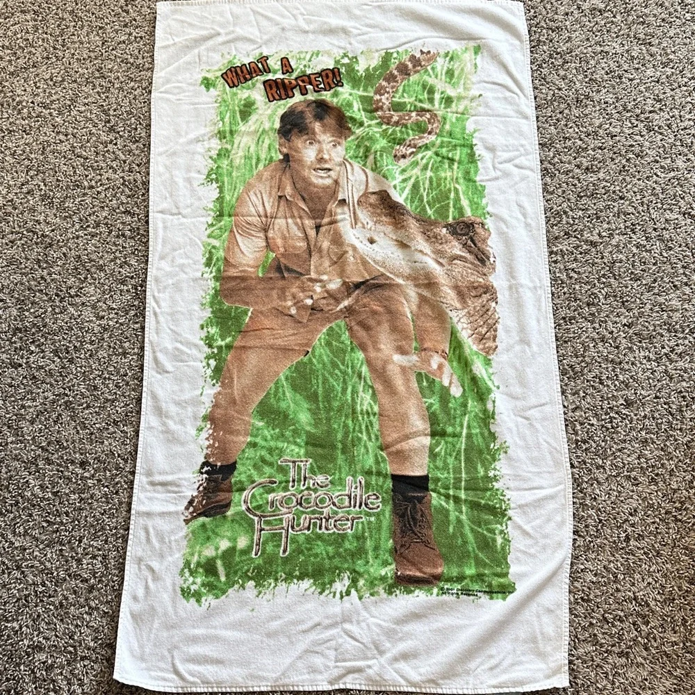 Crocodile Hunter Green and White Towel